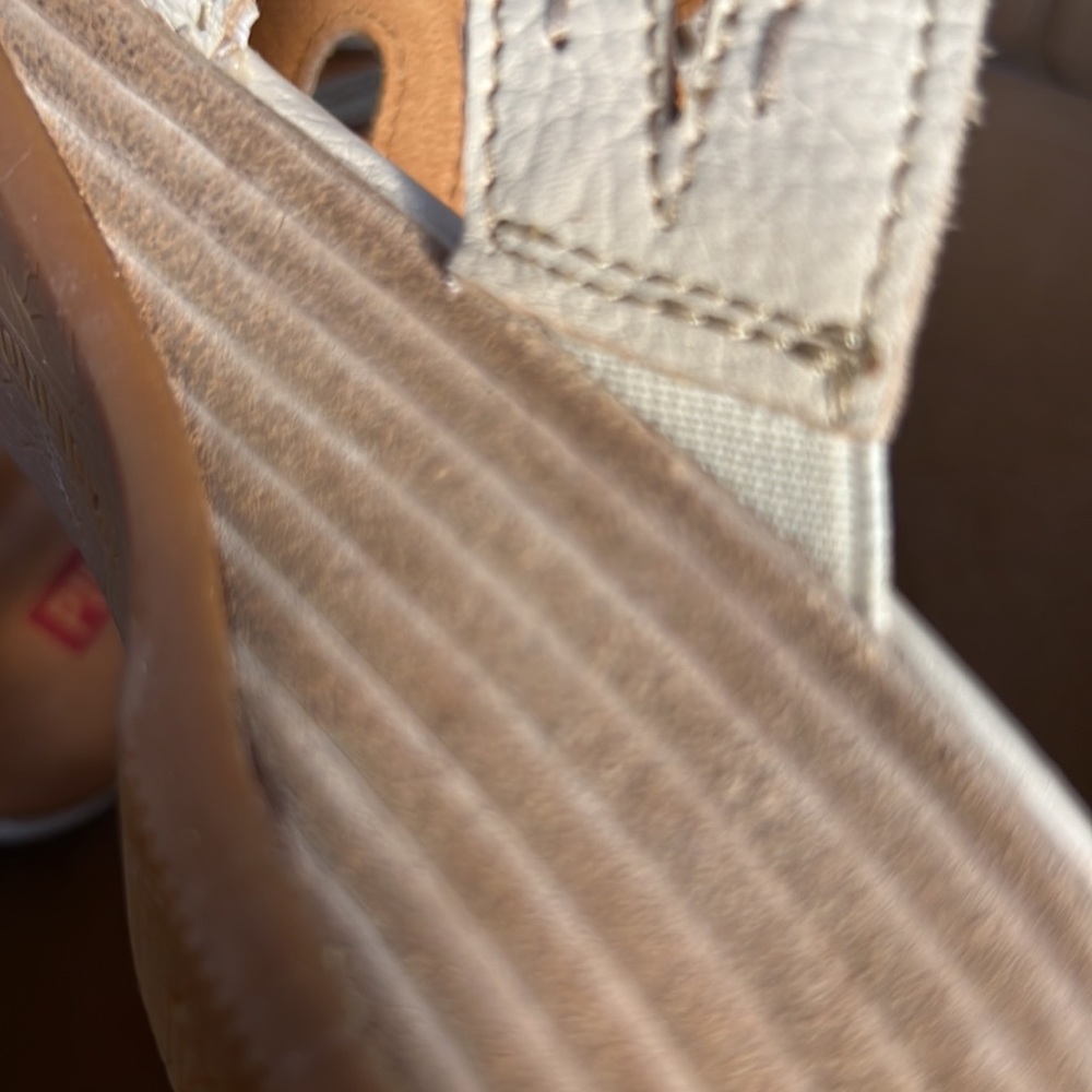 Pikolinos 2 inch wedge sandals. Size 39. New with tags & box. Non smoking home - Picture 6 of 6